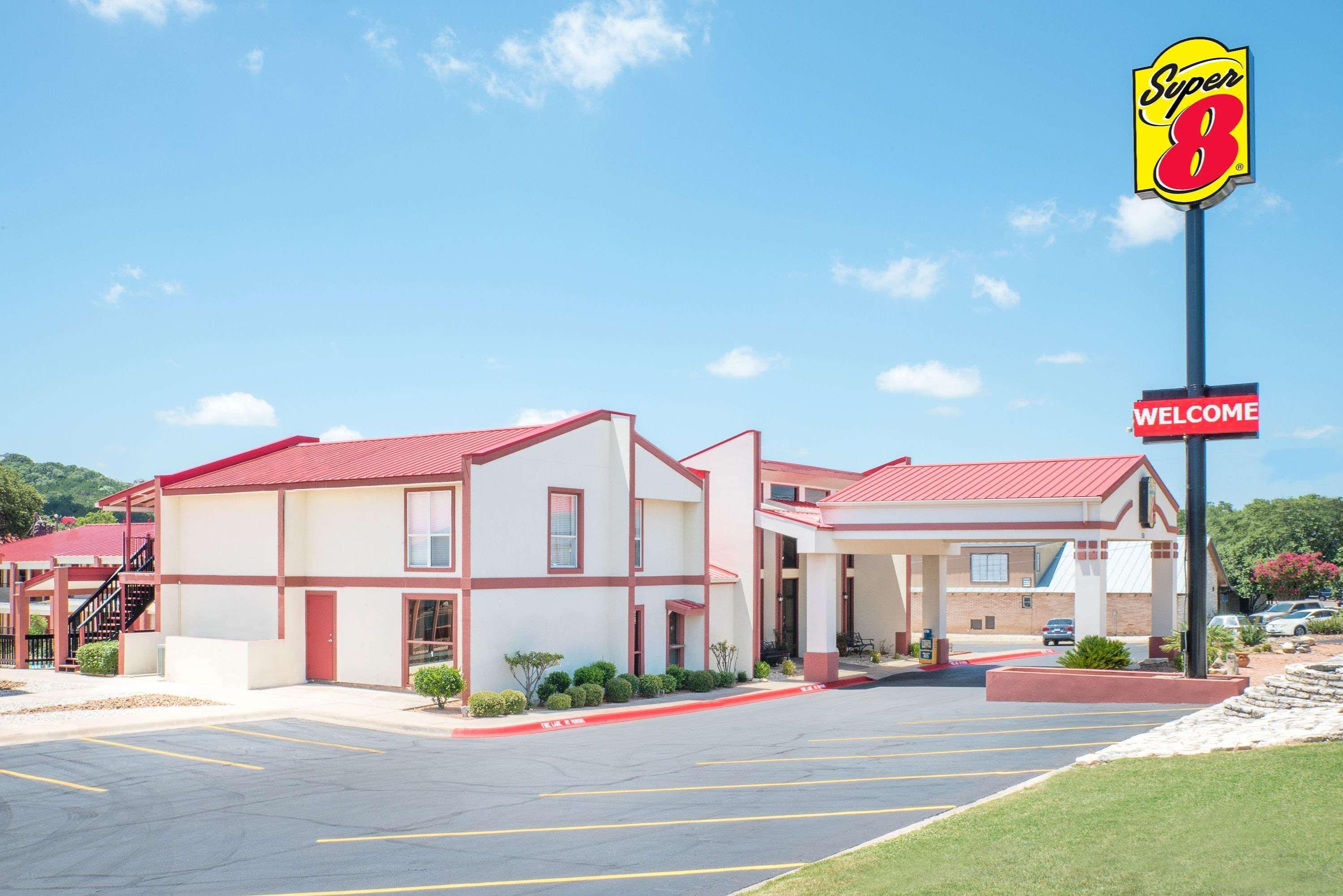 Super 8 By Wyndham Kerrville Tx Exterior foto