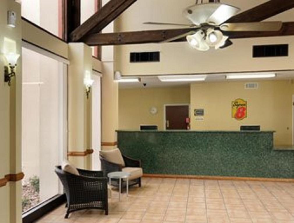 Super 8 By Wyndham Kerrville Tx Interior foto